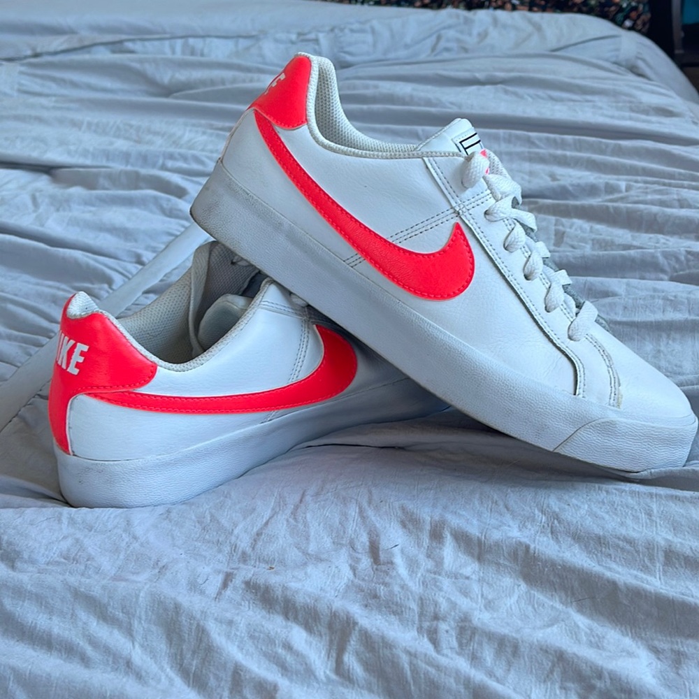 Nike low tops